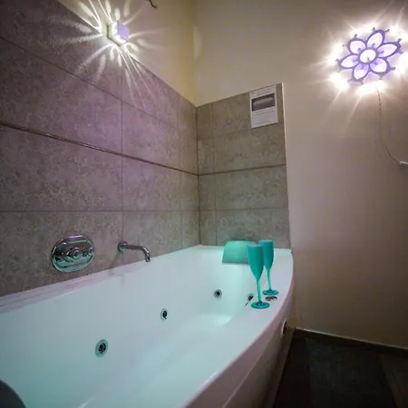 Manfredoniajacuzzi 4* 만프레도니아