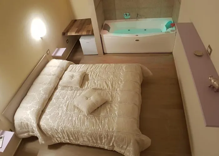 Manfredoniajacuzzi Panzió Manfredonia