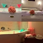 Manfredoniajacuzzi לינה וארוחת בוקר