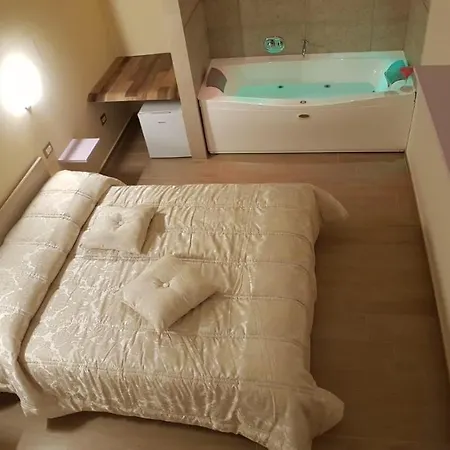 Manfredoniajacuzzi Oda ve Kahvaltı Manfredonia
