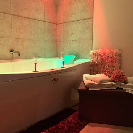 Manfredoniajacuzzi Bed and breakfast 4*