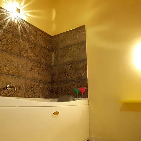 Couette-café Manfredoniajacuzzi Manfredoine