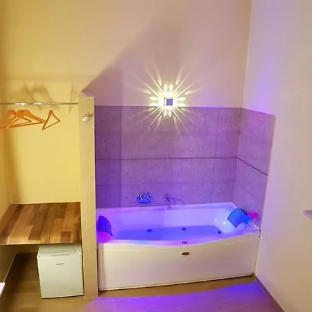 Manfredoniajacuzzi Manfredoine
