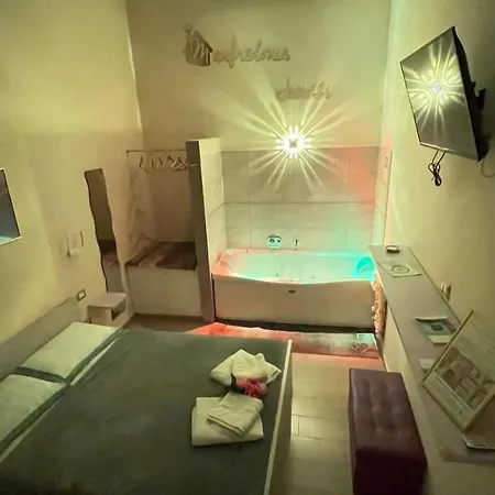 Manfredoniajacuzzi 曼弗雷多尼亚