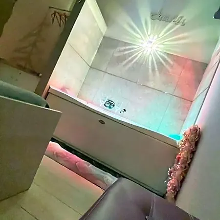 Manfredoniajacuzzi Couette-café Manfredoine