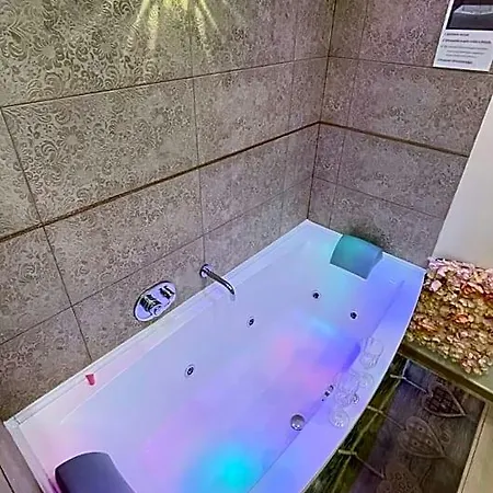 Manfredoniajacuzzi Couette-café
